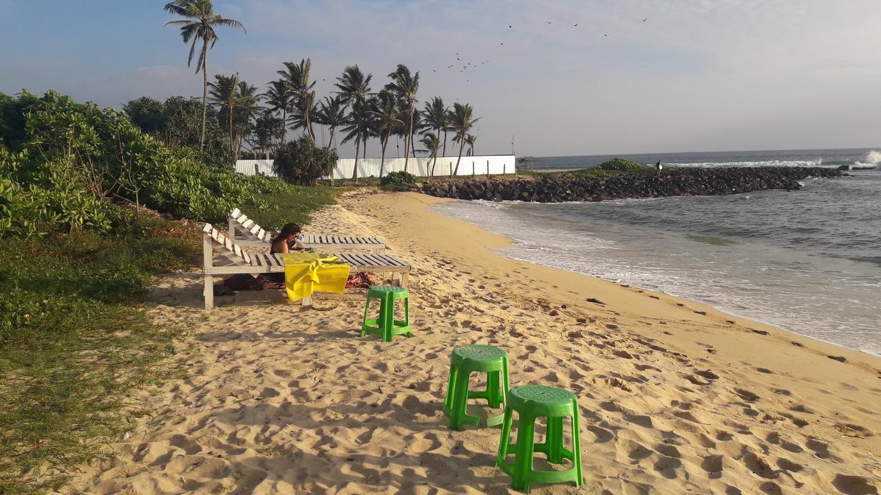 Colonial Surfing Villa Hostel & Home Stay Мідіґама-Іст Екстер'єр фото